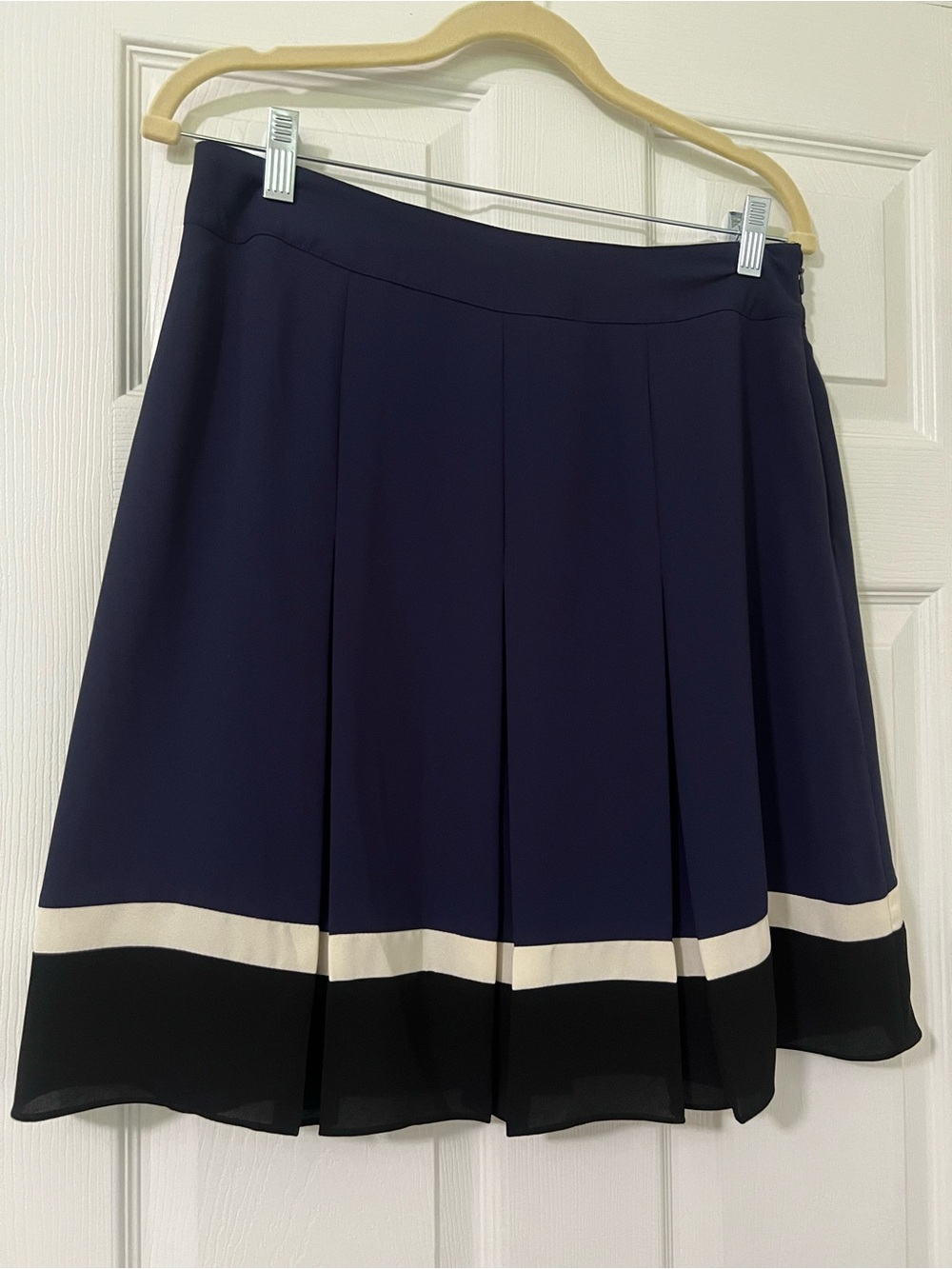 Anne Klein Women’s 8 Navy Colorblock Chiffon Polyester Pleated Lined Zip Skirt